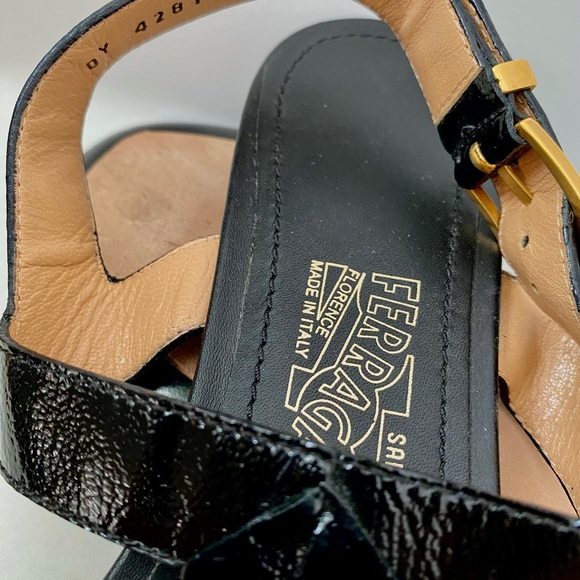 Ferragamo sandals - Picture 5 of 10